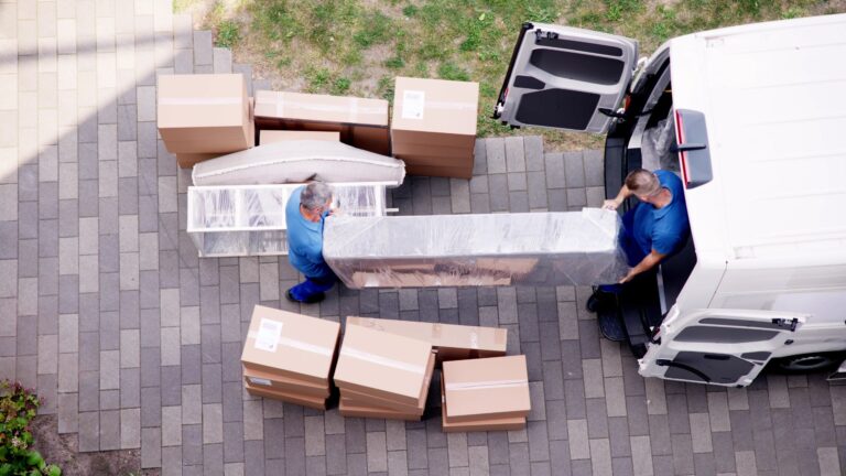 Complete Guide to Hiring Professional Movers in 2024